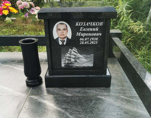 Индивидуальный колумбарий в Минске - Купить памятники из гранита, фото 2 Индивидуальный колумбарий в Минске - Купить памятники из гранита, фото 2