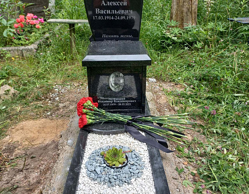 Индивидуальный колумбарий в Минске - Купить памятники из гранита, фото 3 Индивидуальный колумбарий в Минске - Купить памятники из гранита, фото 3